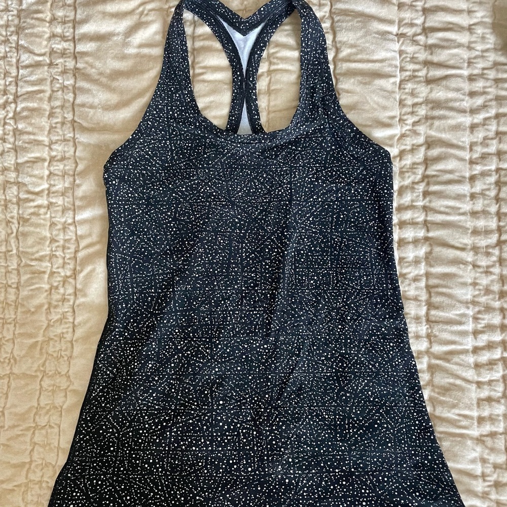 BLACK SPECKLED LULULEMON TANK